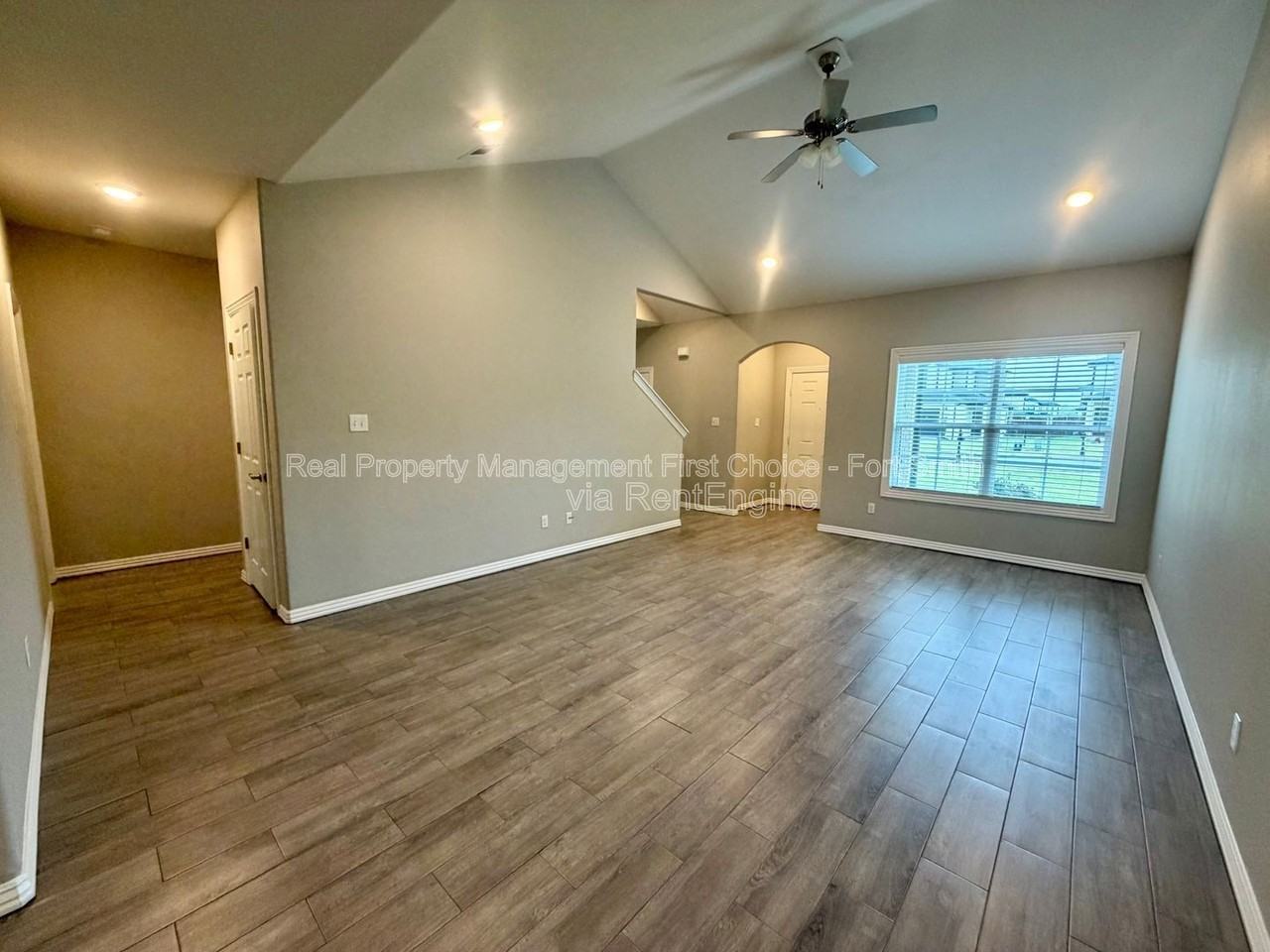 9919 Landry Dr - Photo 3 of 22