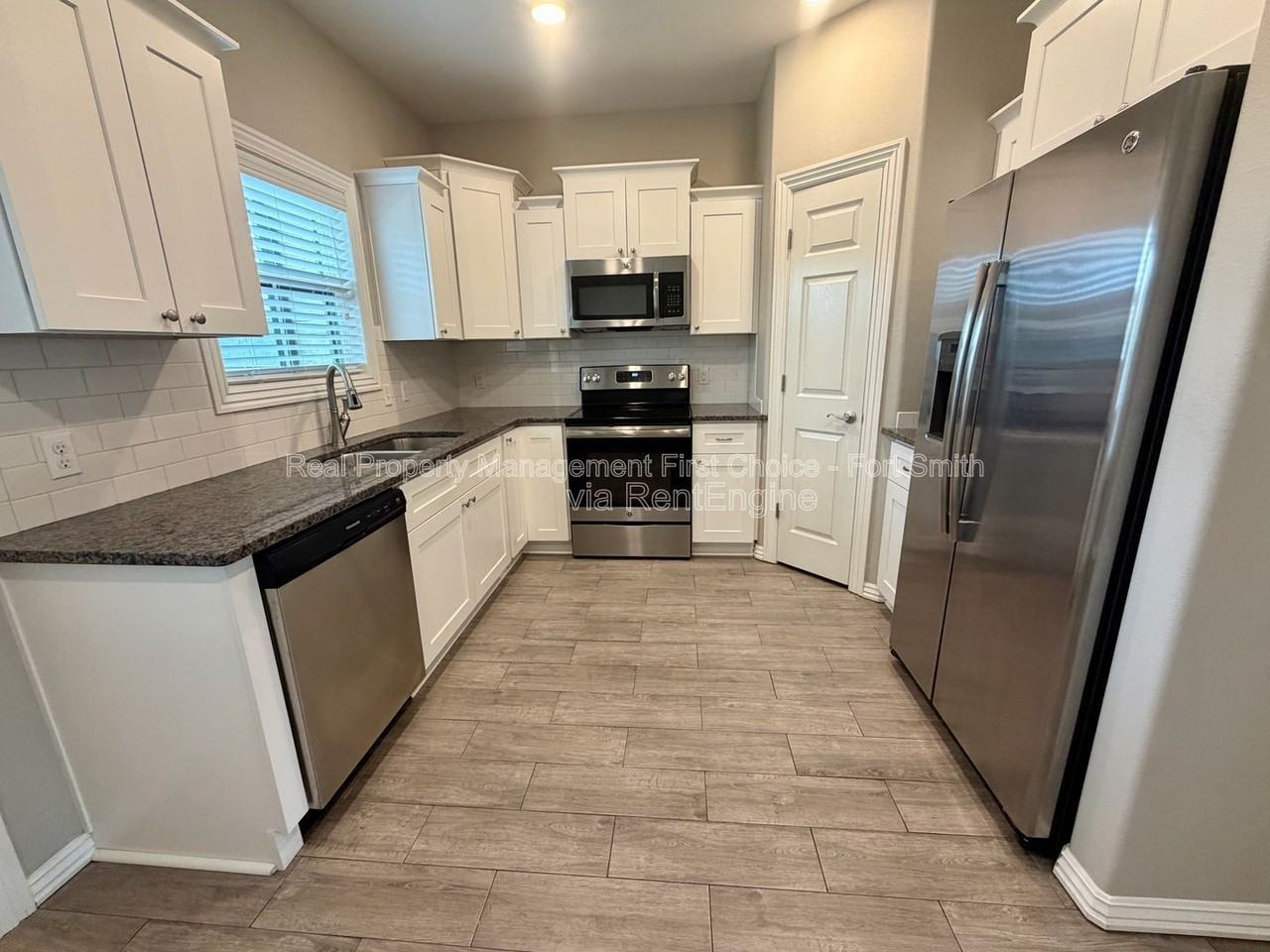 9919 Landry Dr - Photo 5 of 22