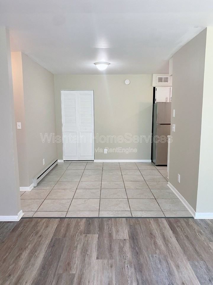 202 N Charleston Blvd #2 - Photo 4 of 19