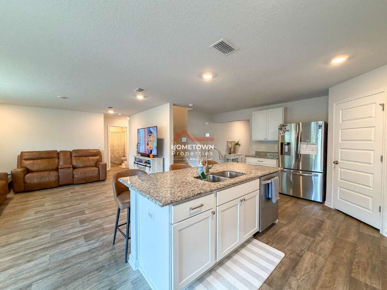 5469 Merlin Way - Photo 7 of 43