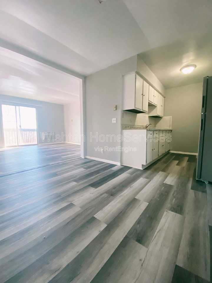 204 N Charleston Blvd #6 - Photo 2 of 15