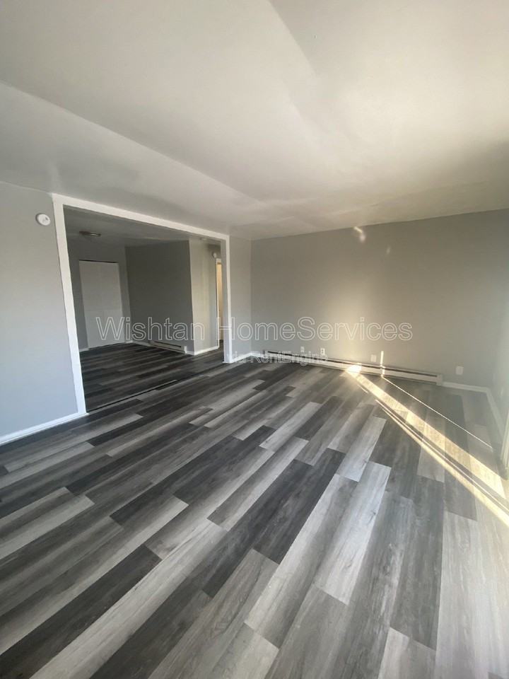 204 N Charleston Blvd #6 - Photo 5 of 15