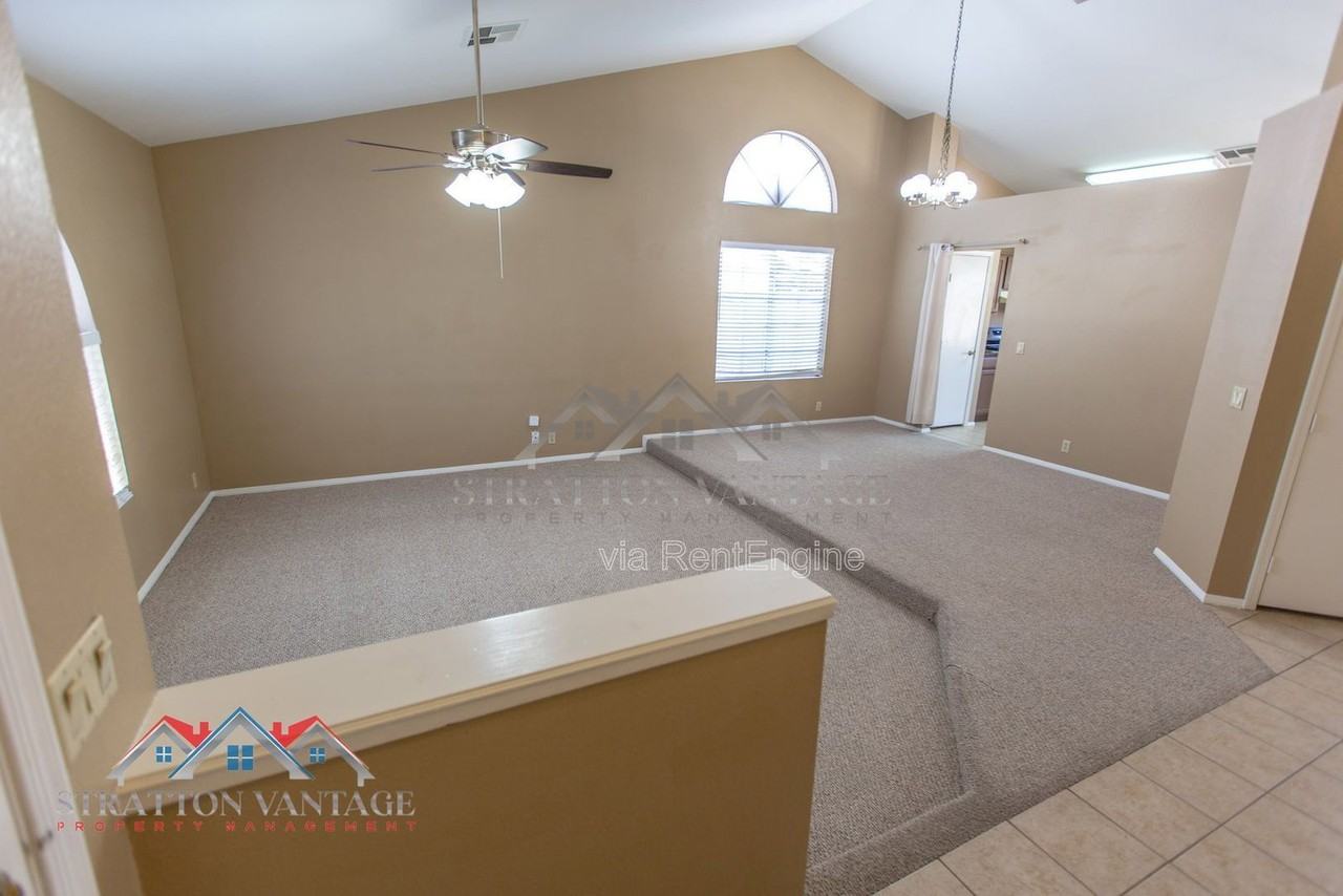 3950 W Saragosa St - Photo 6 of 45