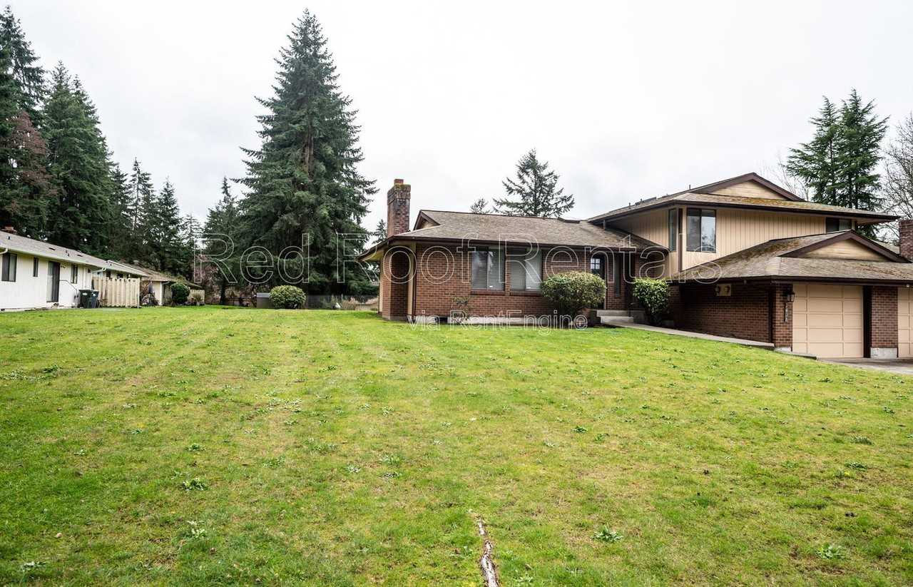 1418 Tule Lake Dr S - Photo 4 of 35