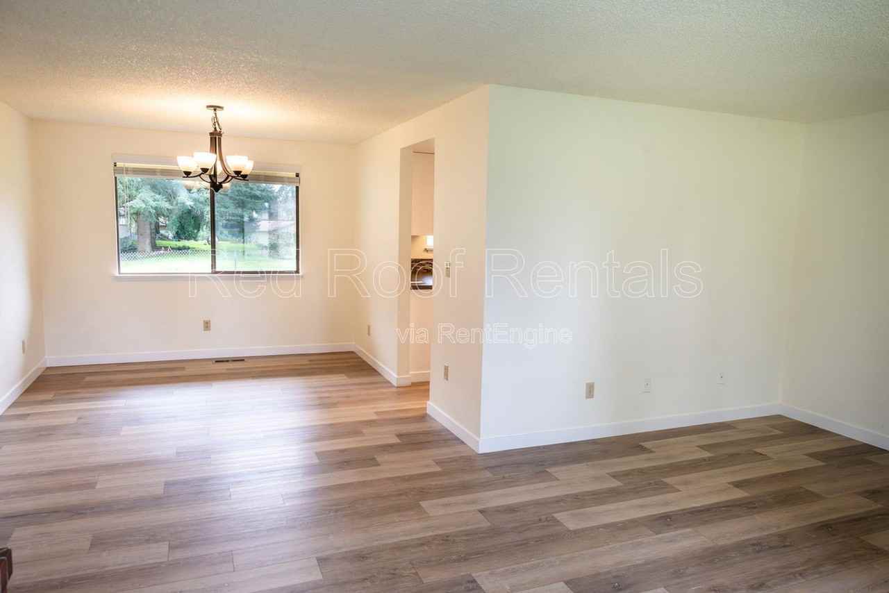 1418 Tule Lake Dr S - Photo 7 of 35