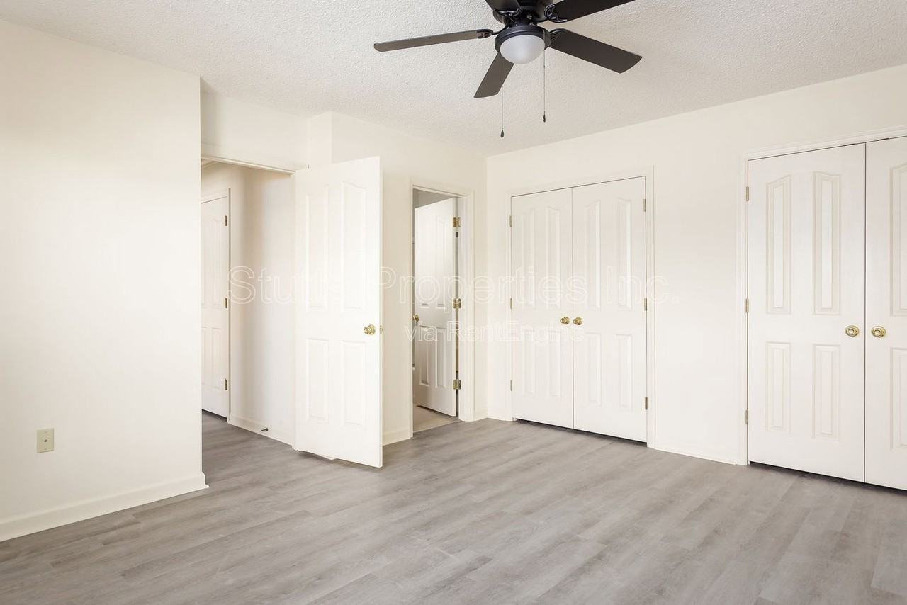 2424 Roberts Ln #H73 - Photo 5 of 13