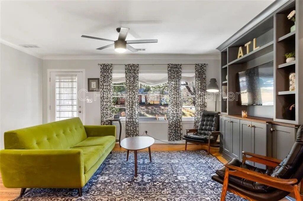 2968 Catalina Dr - Photo 4 of 28