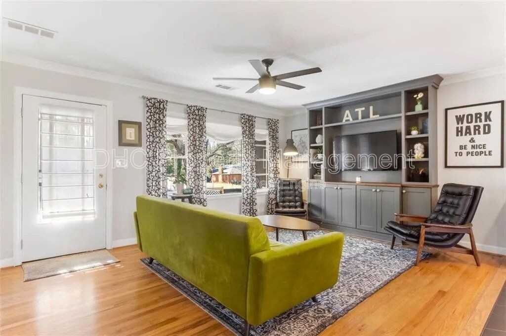 2968 Catalina Dr - Photo 6 of 28