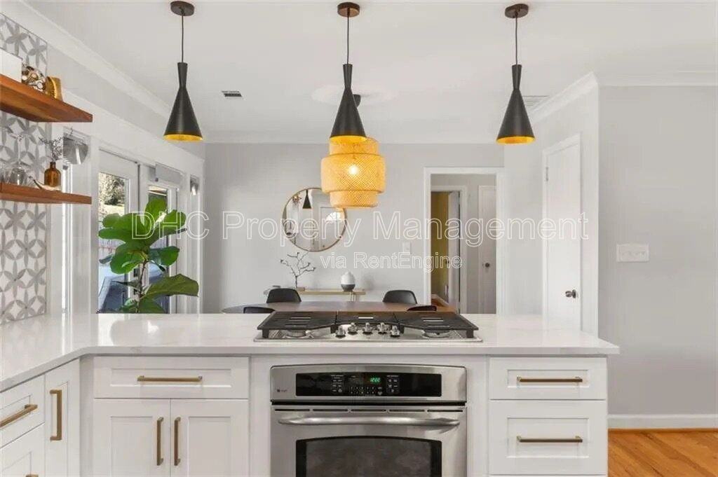 2968 Catalina Dr - Photo 7 of 28