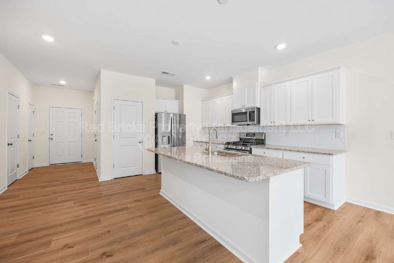 3576 Nimbell Rd - Photo 4 of 21