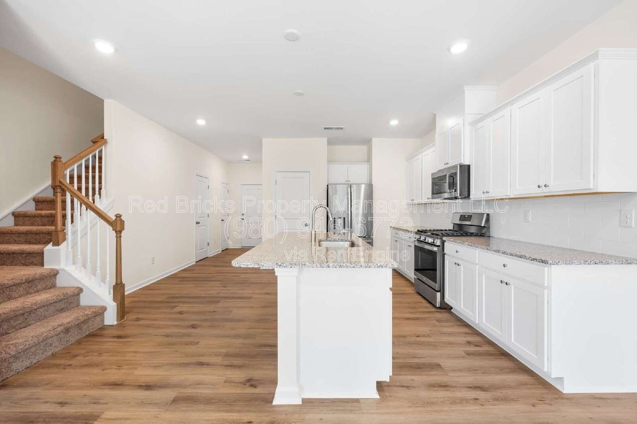 3576 Nimbell Rd - Photo 5 of 21