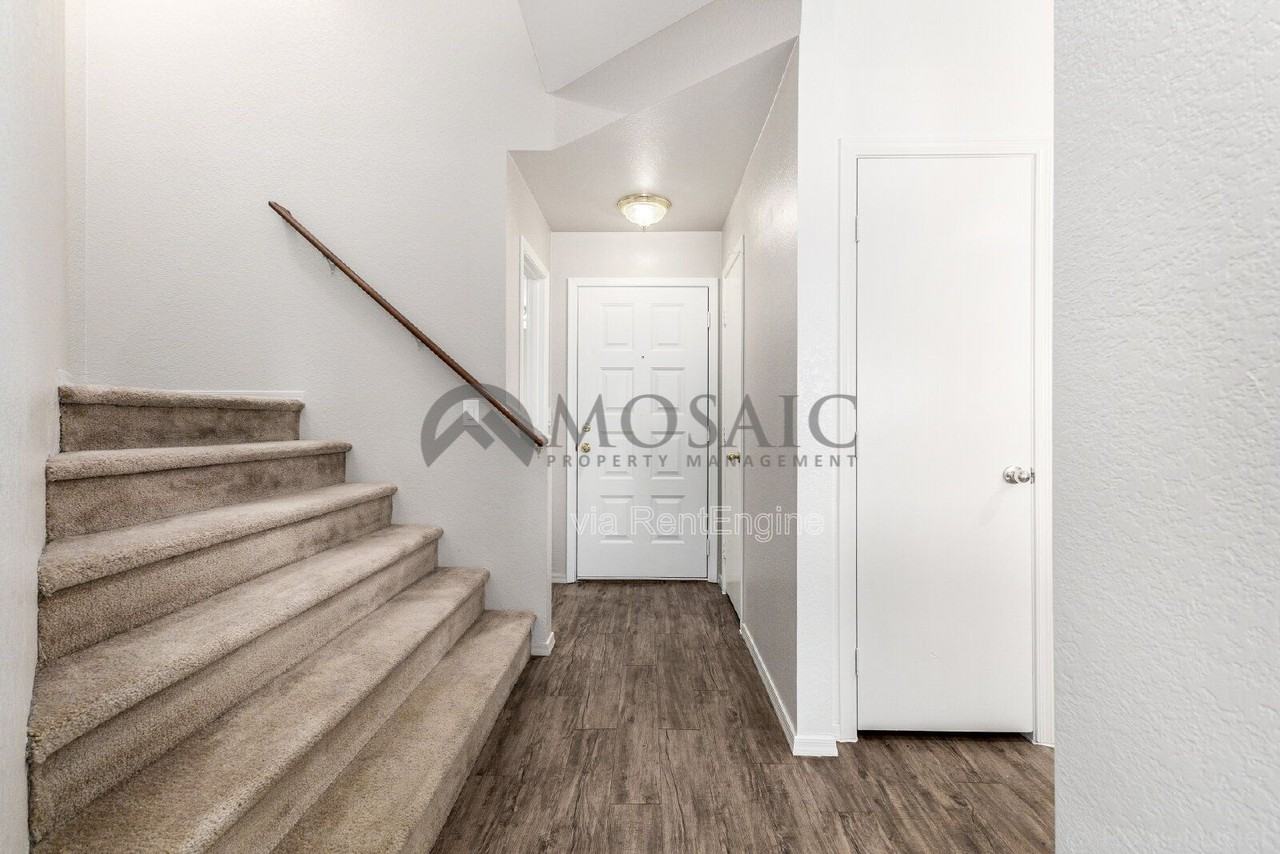 280 S Elizabeth Way #27 - Photo 6 of 31