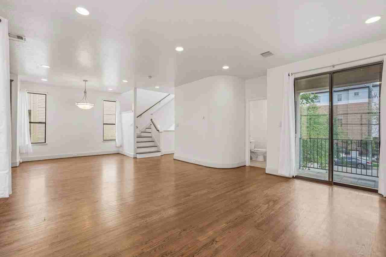 2816 Rusk St - Photo 3 of 25