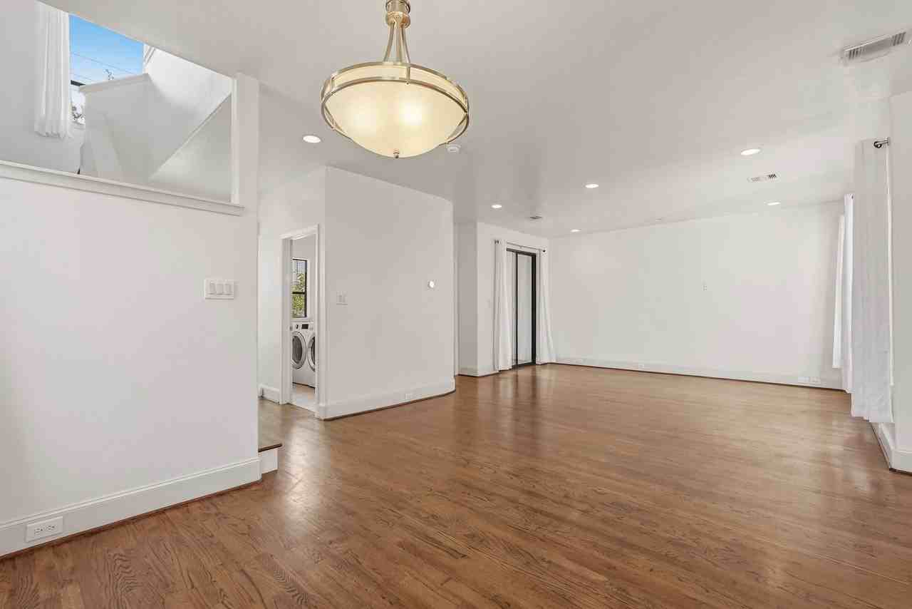 2816 Rusk St - Photo 4 of 25