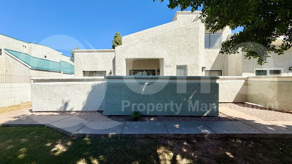 850 S River Dr #1084 - Photo 2 of 27