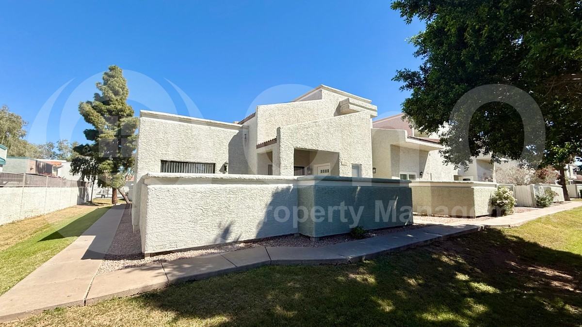 850 S River Dr #1084 - Photo 3 of 27