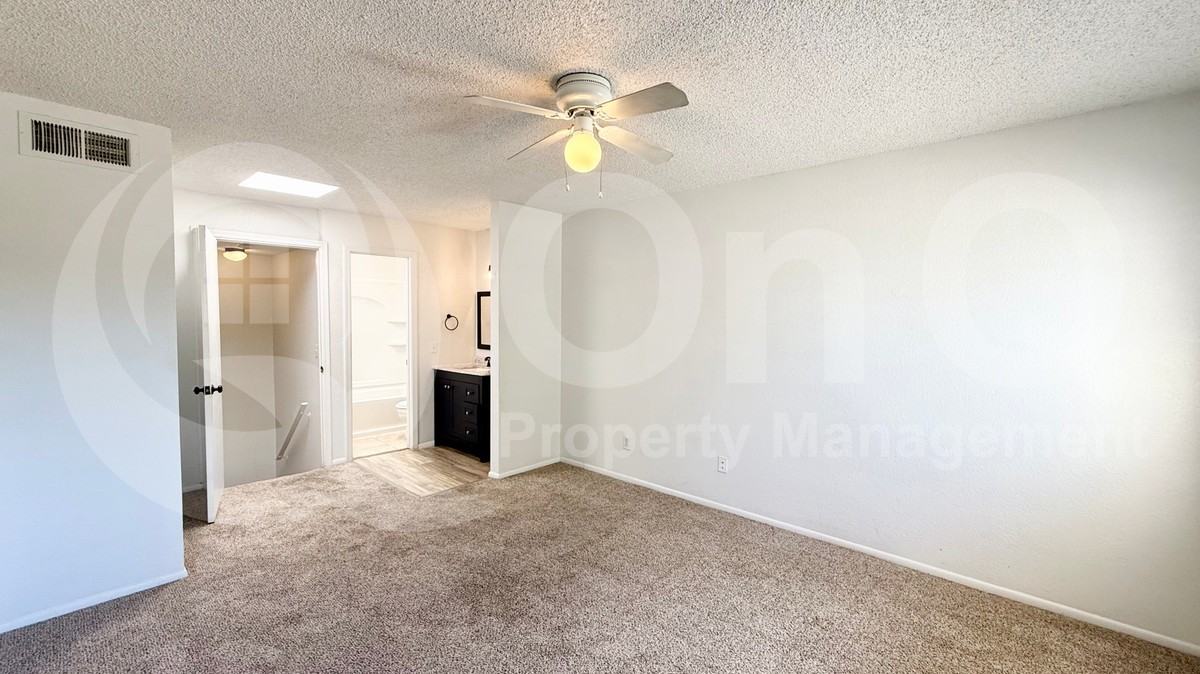 850 S River Dr #1084 - Photo 4 of 27