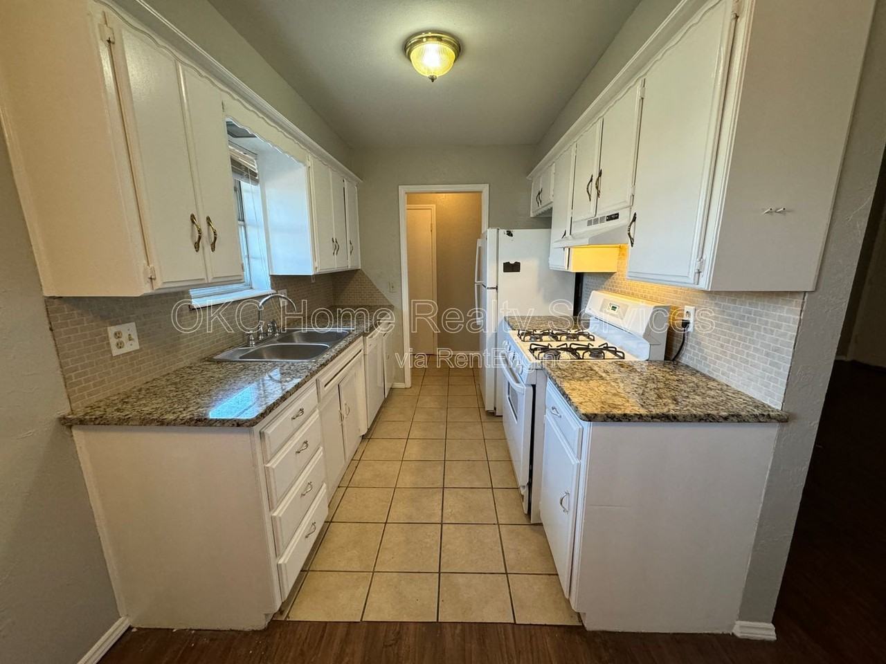 3512 Willow Springs Dr - Photo 2 of 11