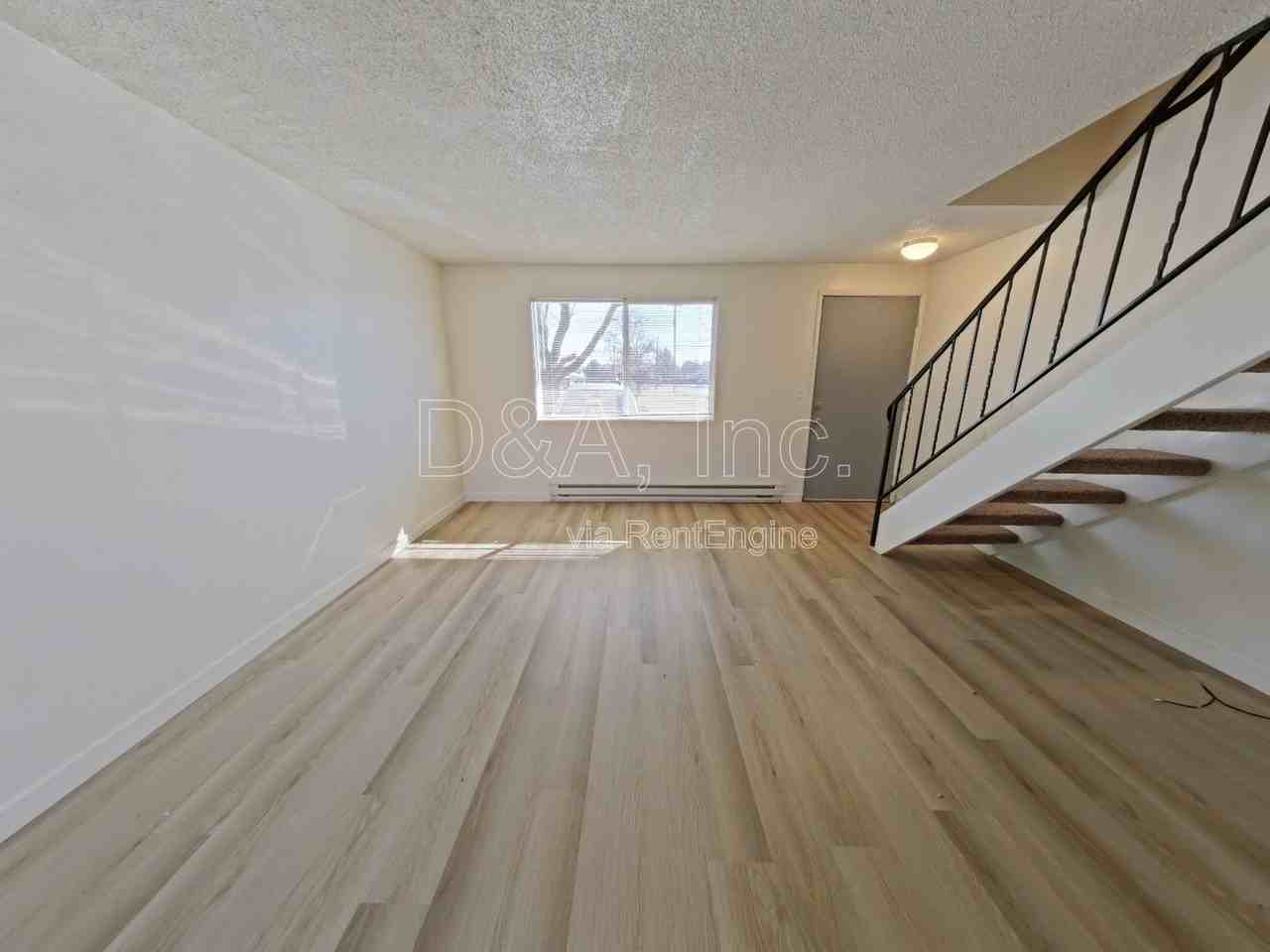 1909 Main St #B - Photo 3 of 16
