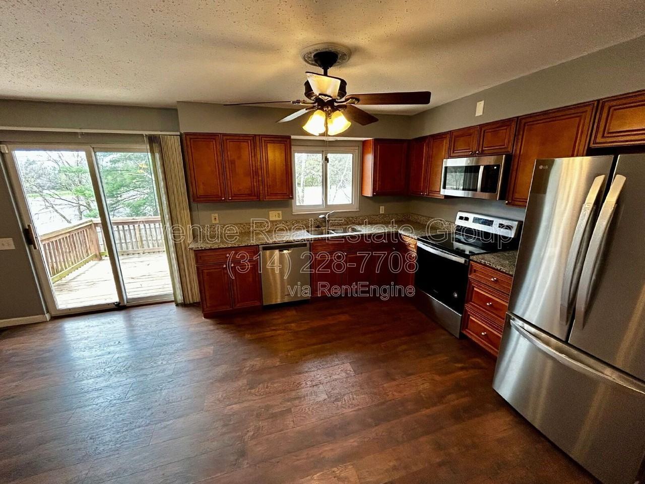 1639 Prestonpark Ln - Photo 5 of 16