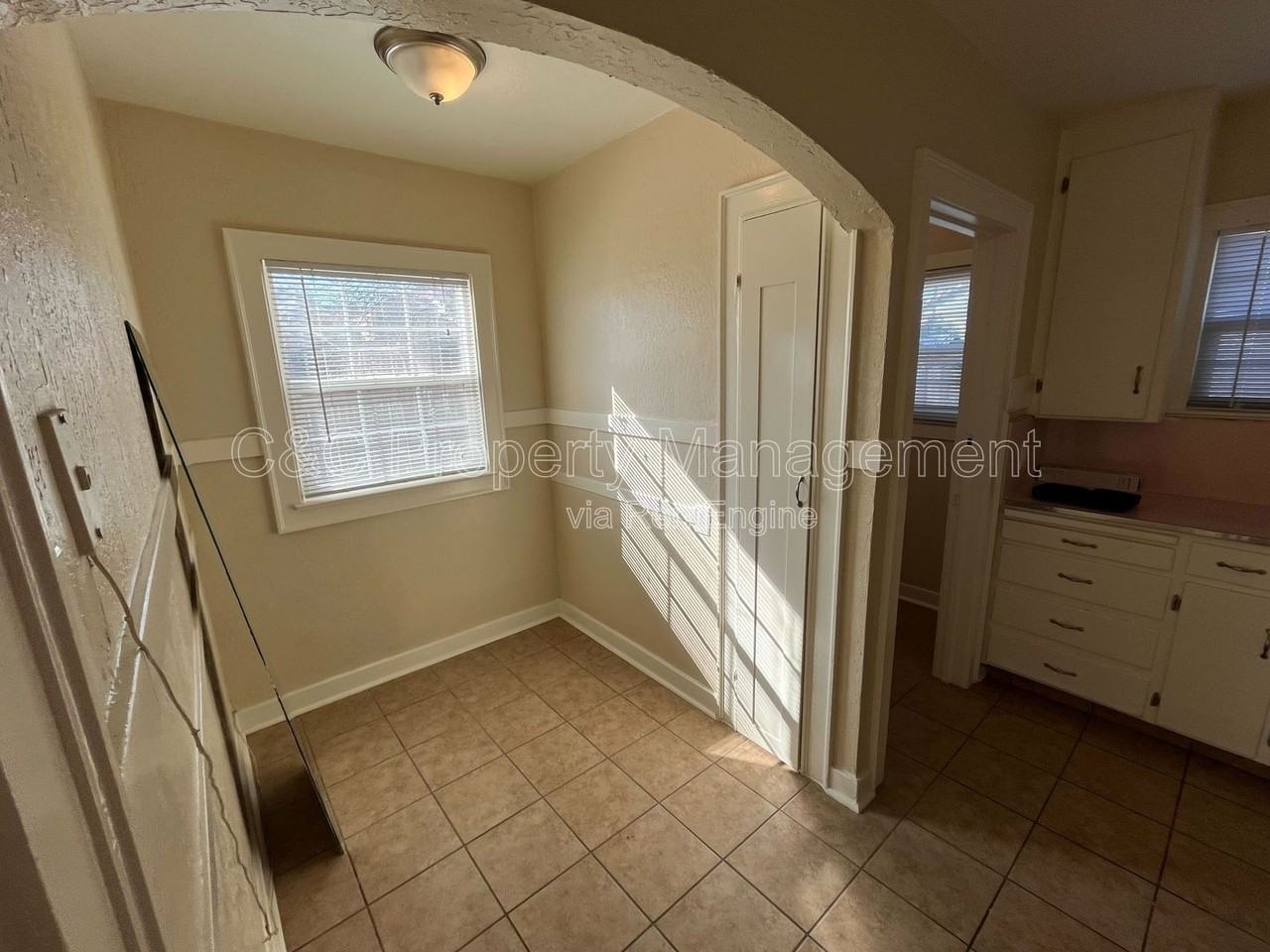 59 W 3rd St - Photo 4 of 9