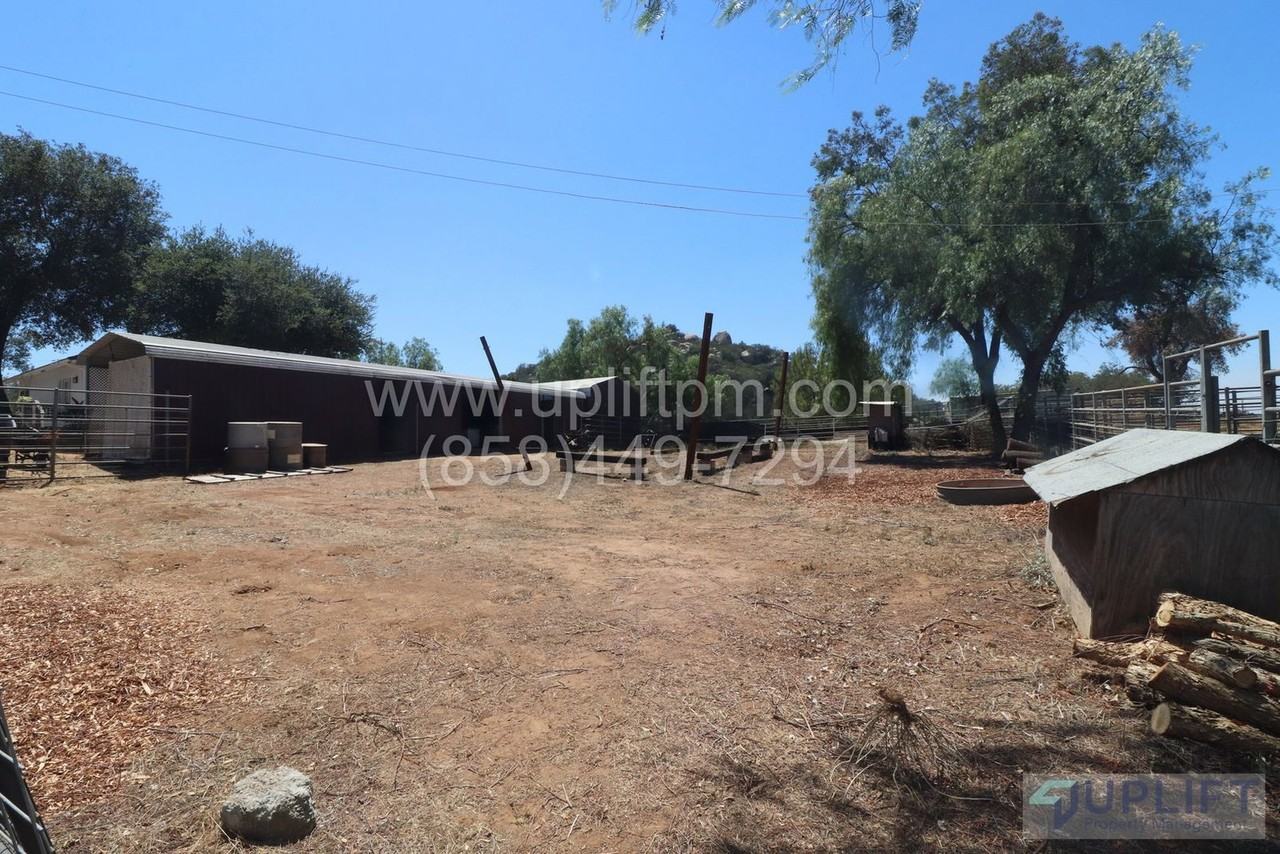 13100 Old Barona Rd - Photo 3 of 9