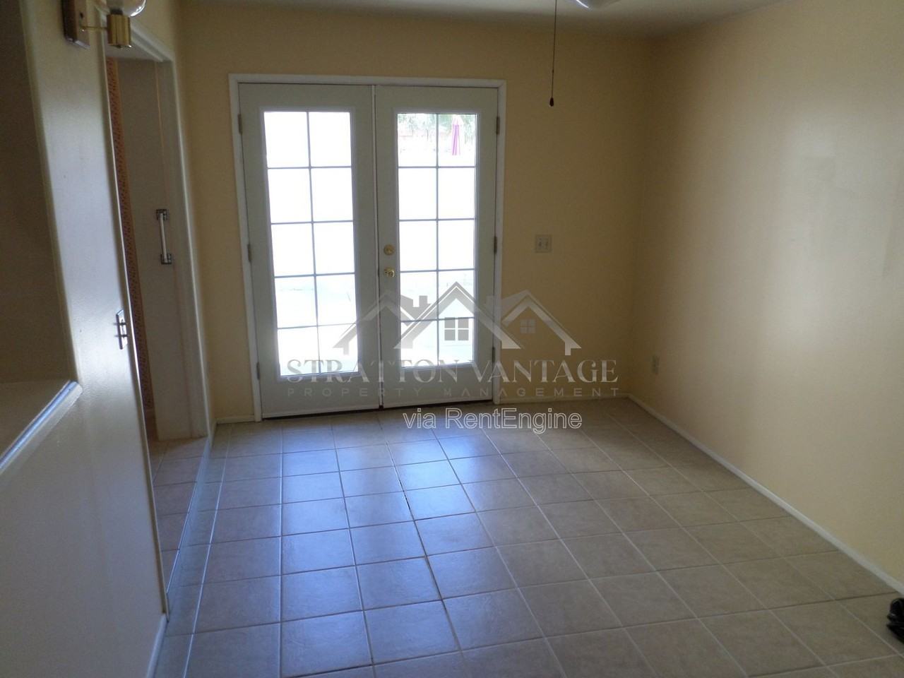 4933 W Evans Dr - Photo 3 of 11