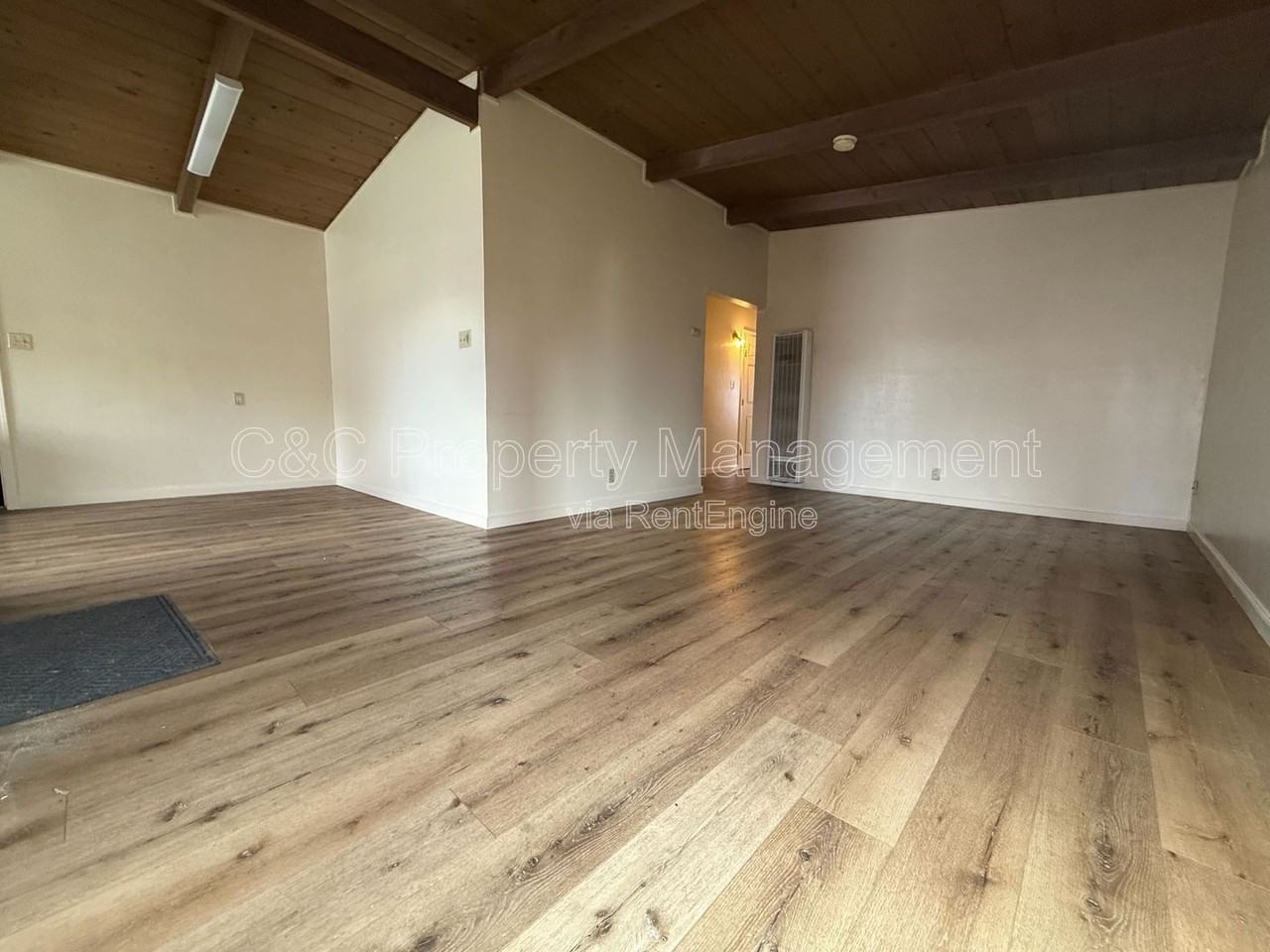 54 Shasta Way - Photo 2 of 9