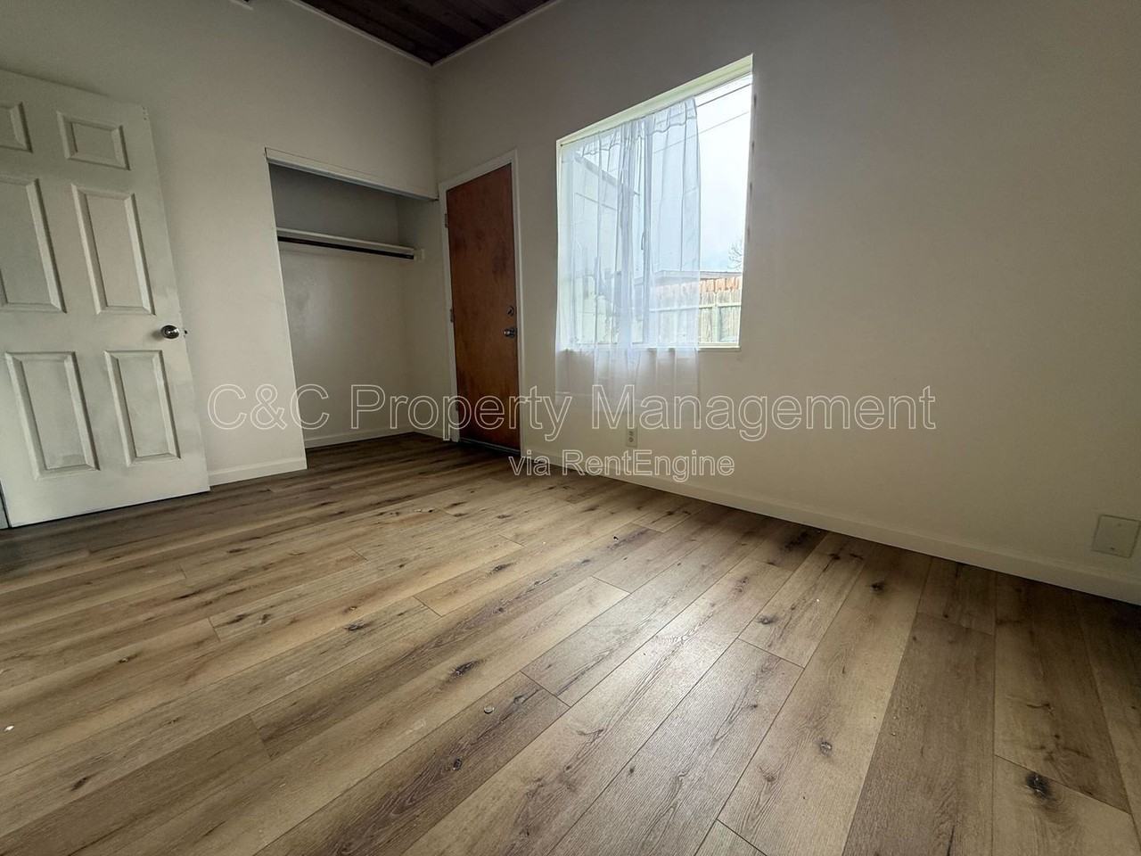 54 Shasta Way - Photo 3 of 9