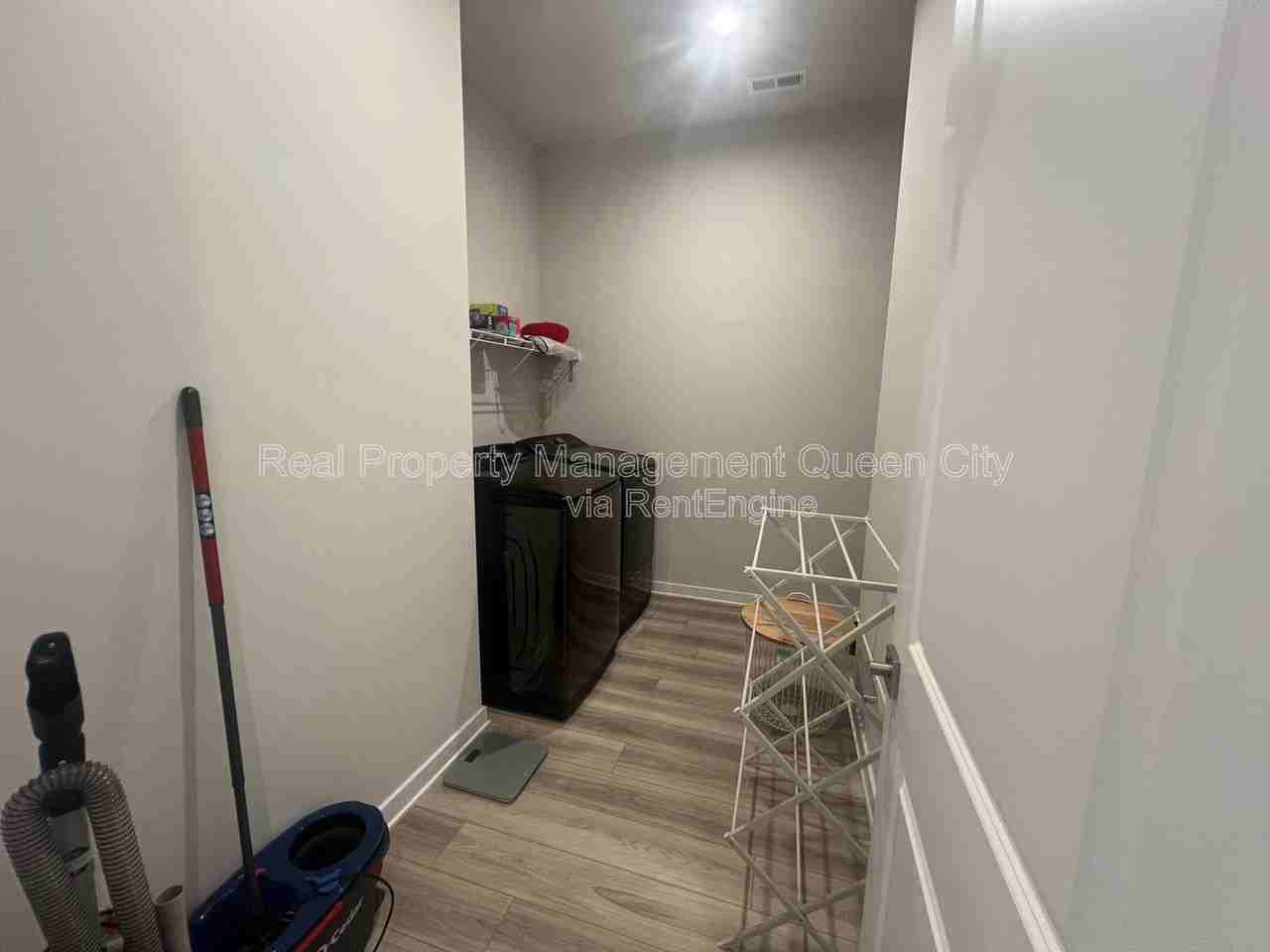 7111 Wayfarer Dr - Photo 7 of 19