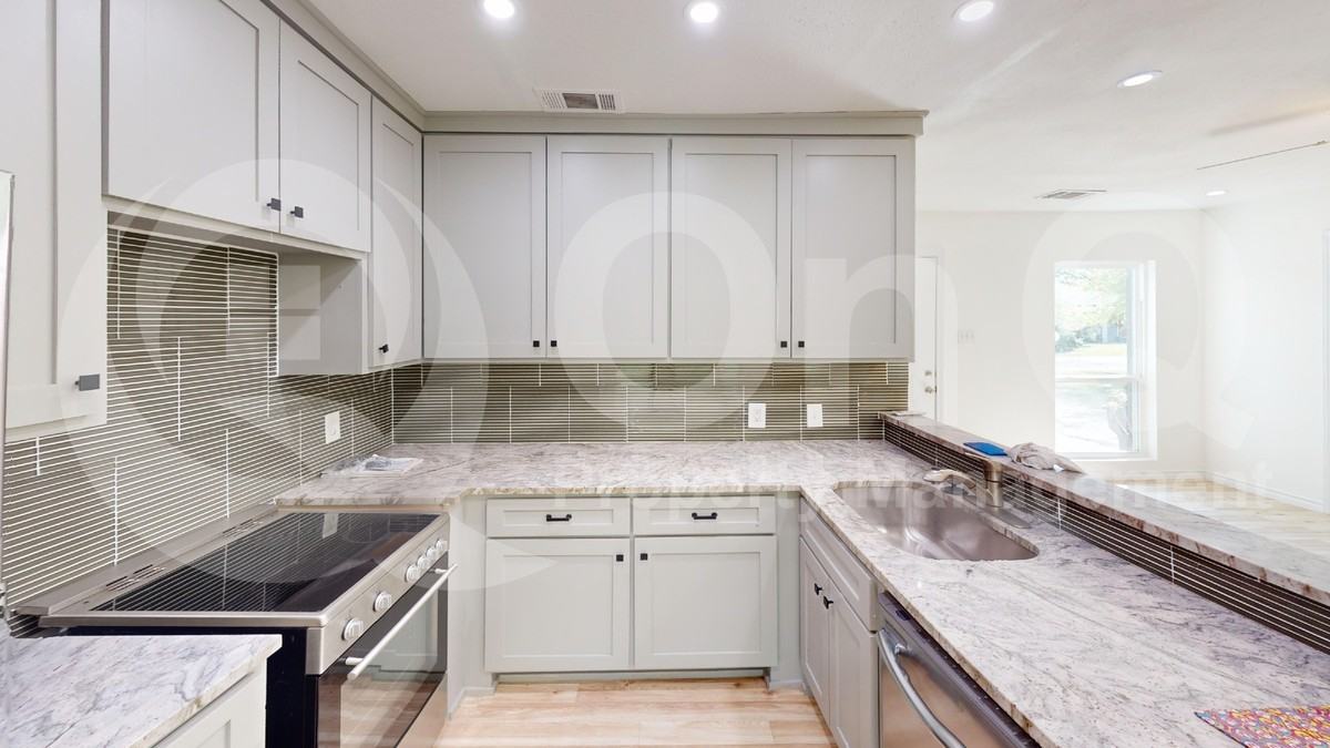 905 Bell Dr - Photo 5 of 21