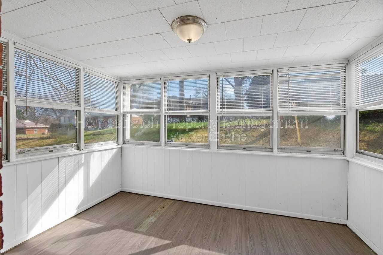 1214 Forest Home Dr - Photo 7 of 36