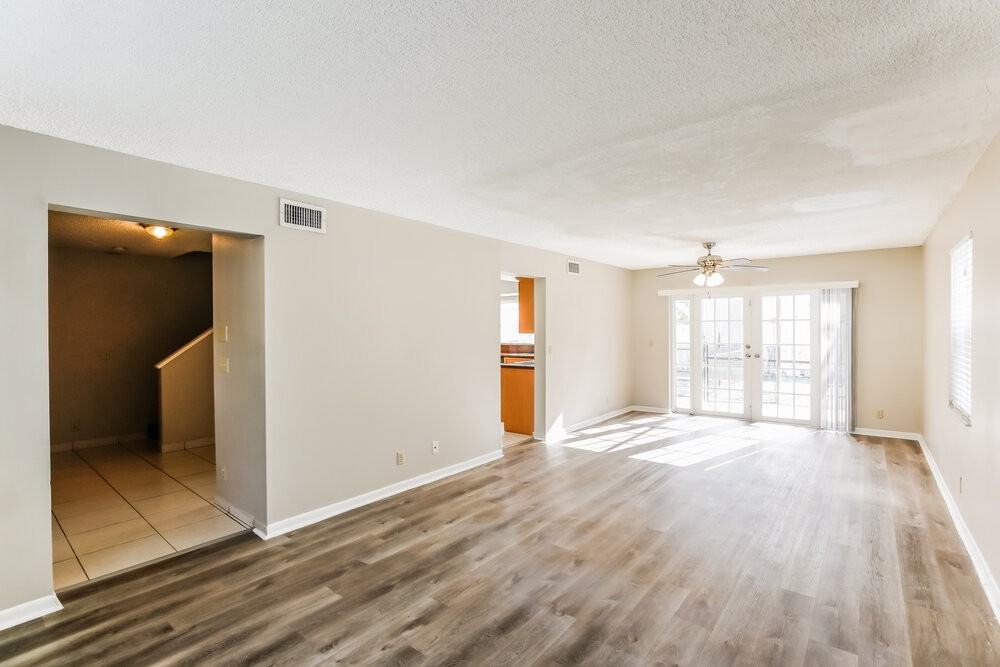 3231 Ensenada Way - Photo 4 of 17