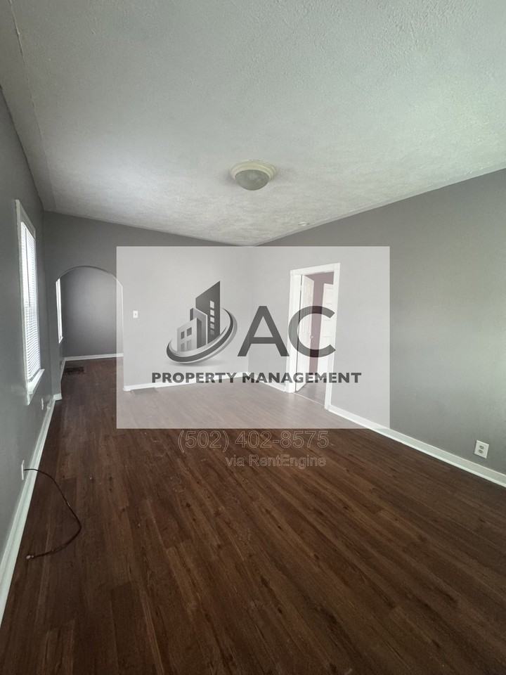 924 Burton Ave - Photo 7 of 11