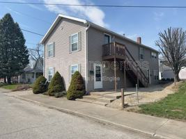 featured image of 810 W Elm St #1