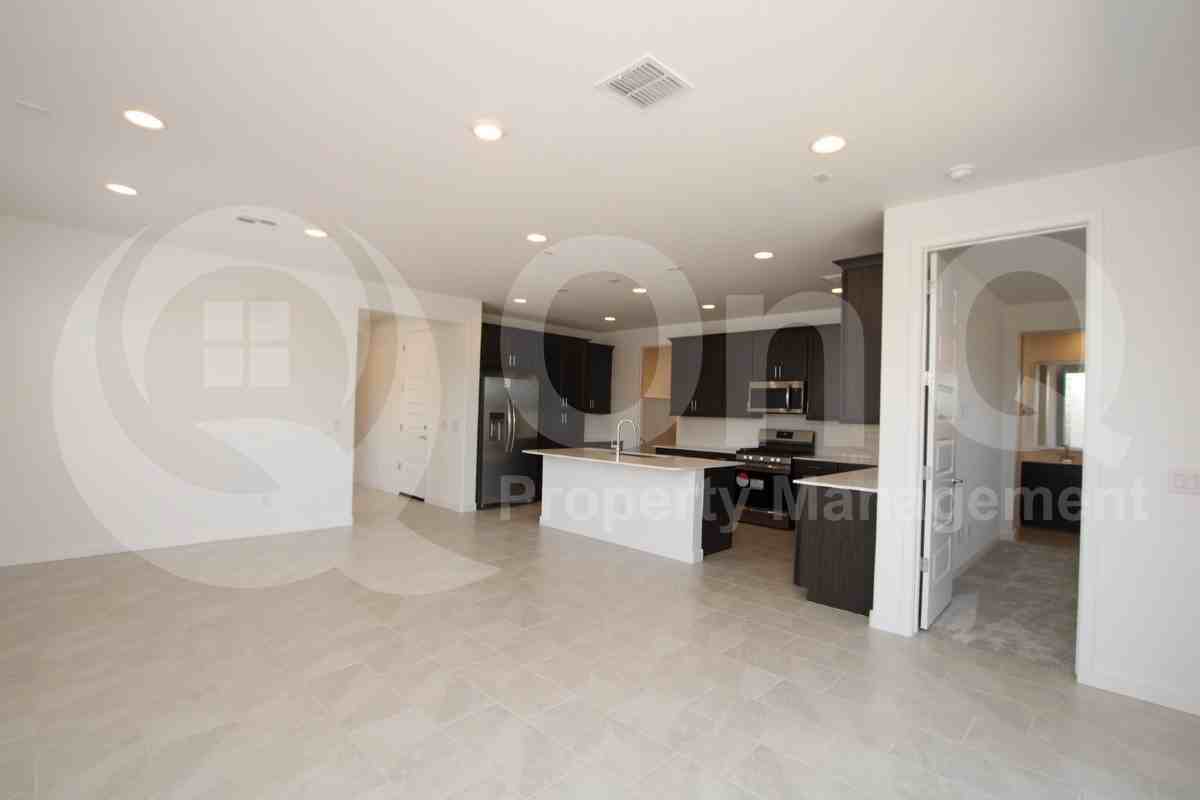 17161 W Artemisa Ave - Photo 4 of 23