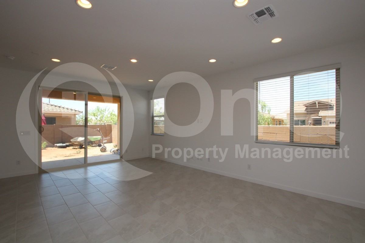 17161 W Artemisa Ave - Photo 5 of 23