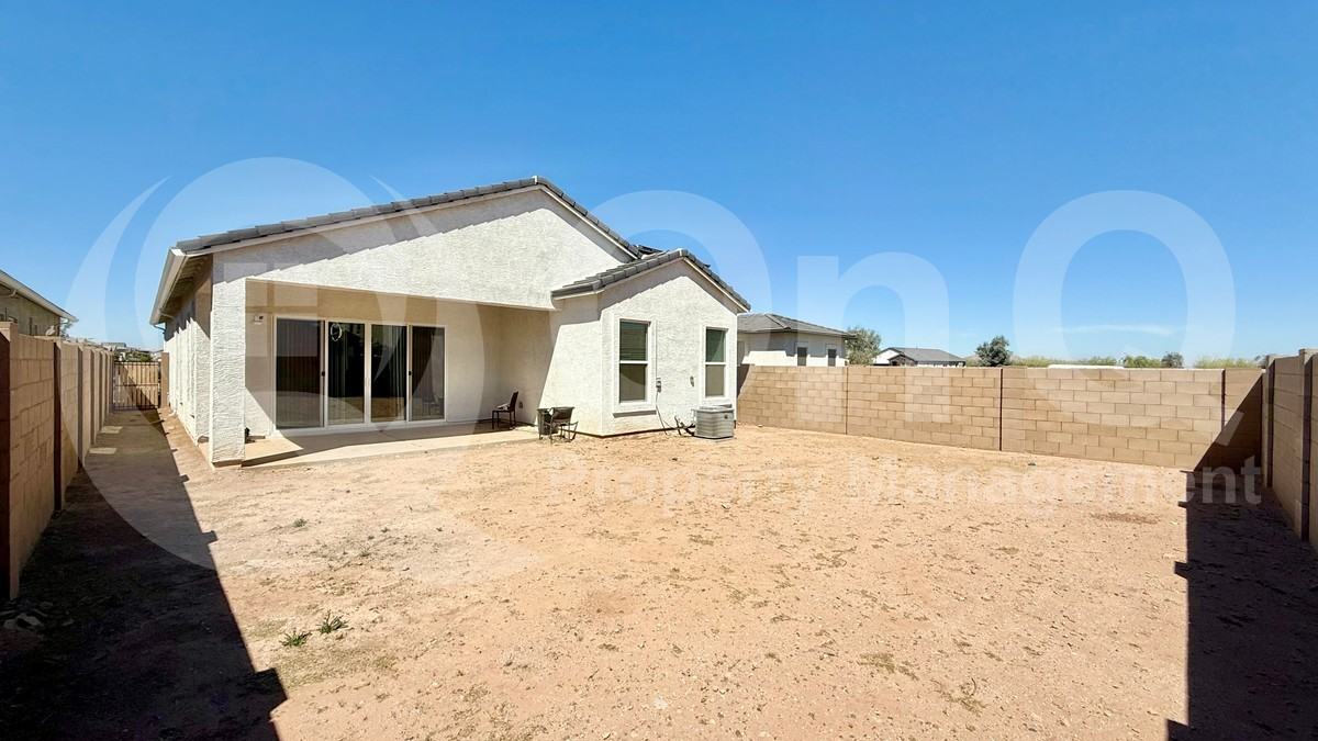 22785 N Diamond Dr - Photo 5 of 24