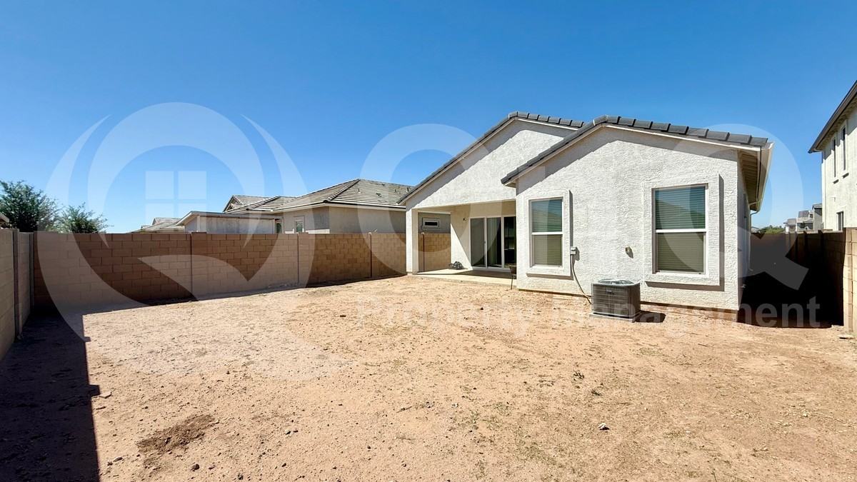 22785 N Diamond Dr - Photo 6 of 24