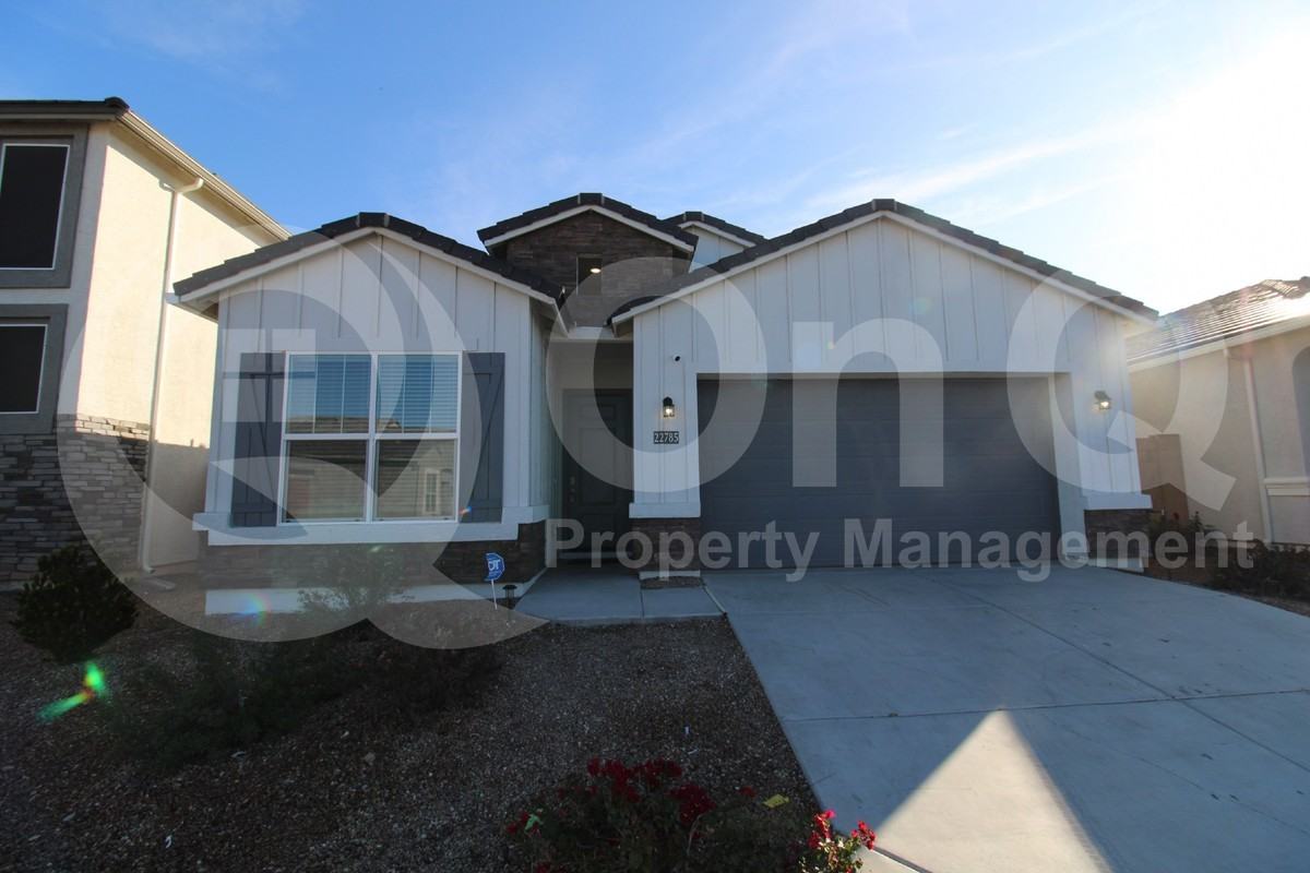 22785 N Diamond Dr - Photo 7 of 24