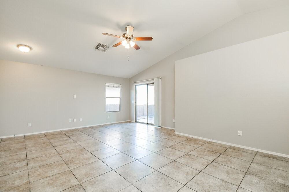 3879 S Conestoga Rd - Photo 6 of 16