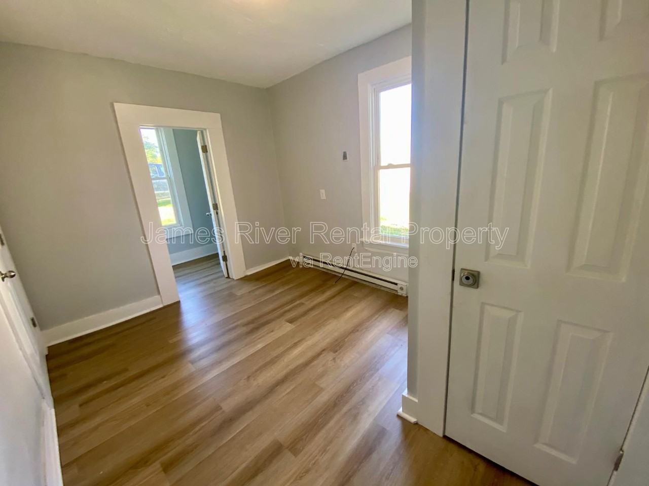 1009 4th St #1 - Photo 7 of 11