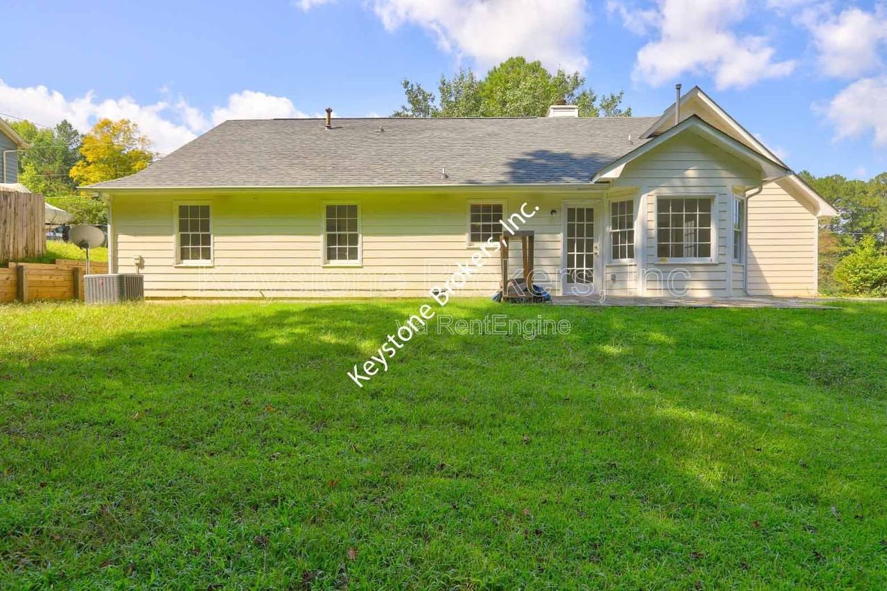 9166 Tara Dr Sw - Photo 2 of 13