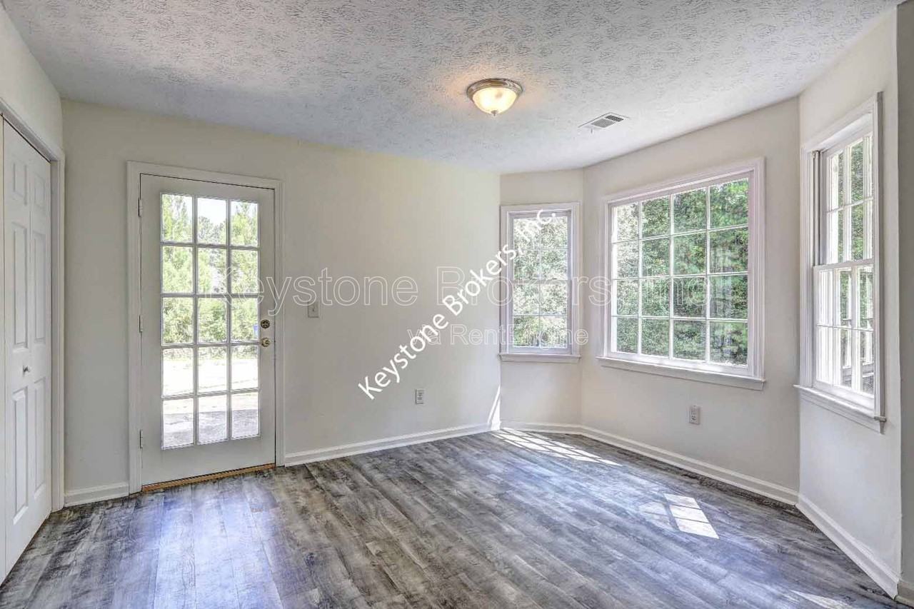 9166 Tara Dr Sw - Photo 5 of 13