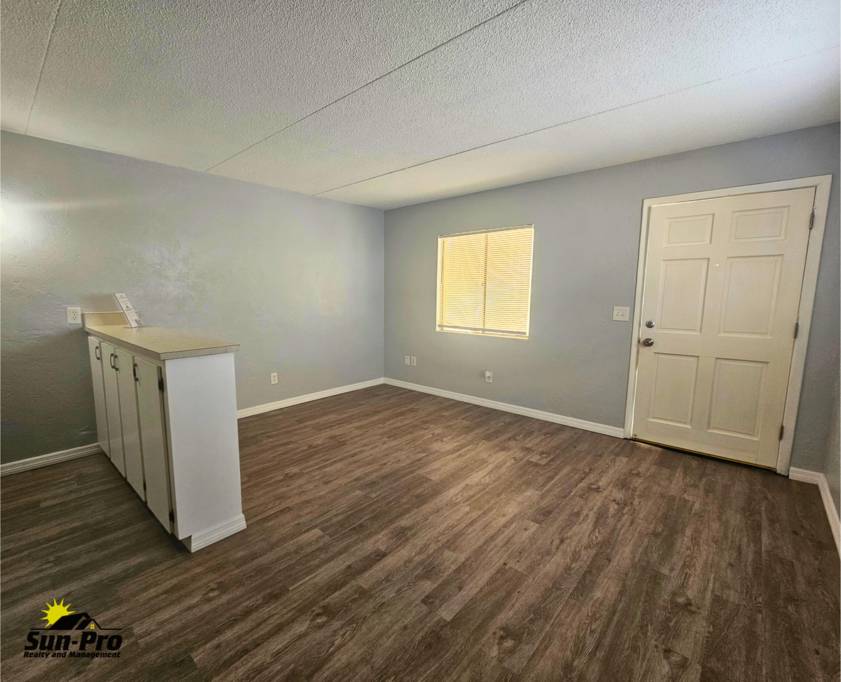 515 Silver Beach Ave #5 - Photo 2 of 15