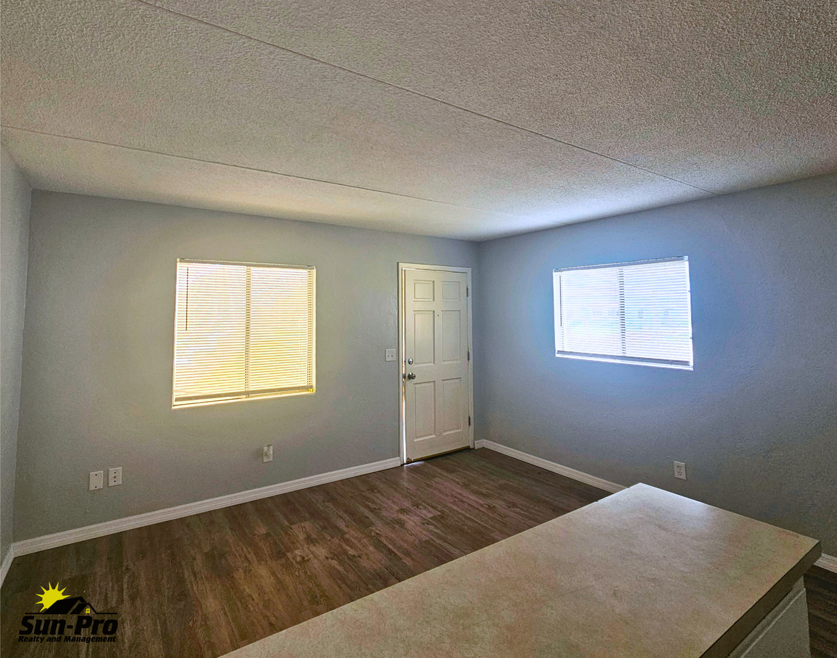 515 Silver Beach Ave #5 - Photo 4 of 15