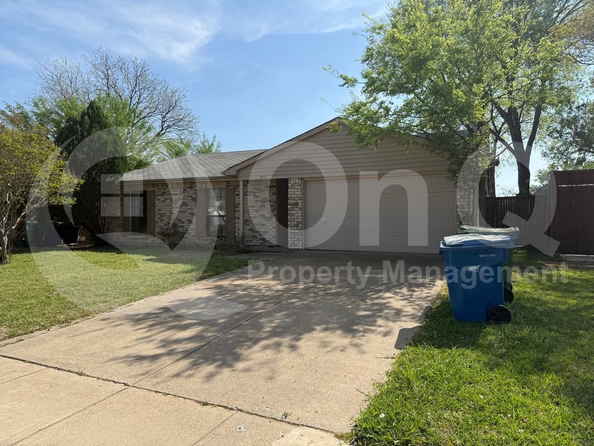 5656 Pearce St - Photo 2 of 18