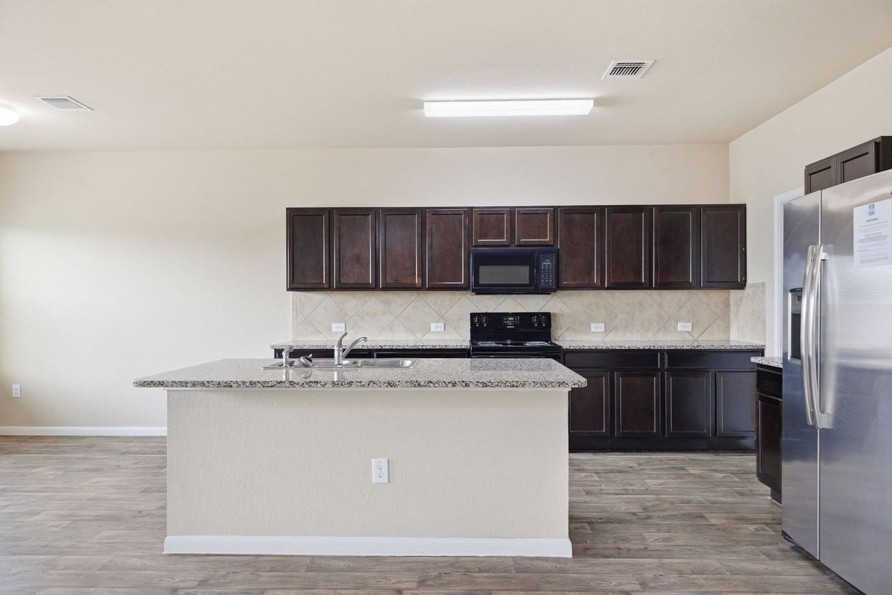 12013 Waterford Run Way - Photo 5 of 50