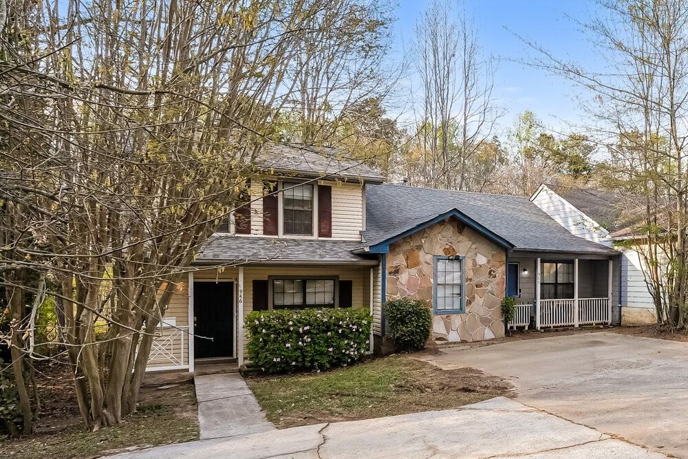 946 Ohara Dr - Photo 4 of 17