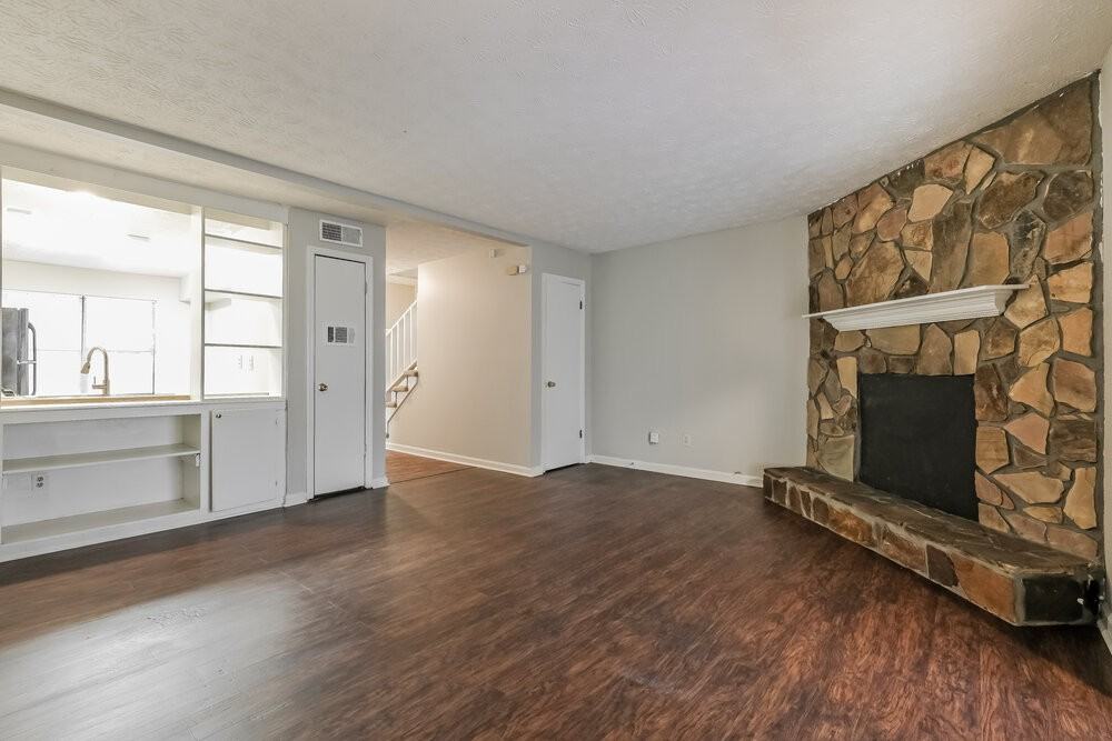 946 Ohara Dr - Photo 6 of 17